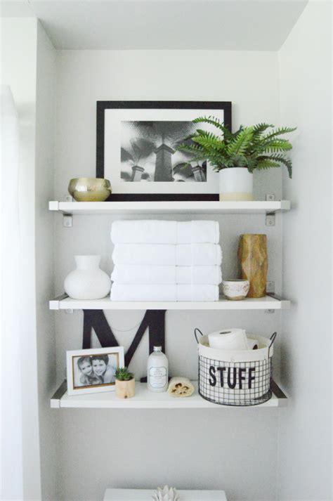 The Ultimate Shelf Styling Tips That Experts Stick To