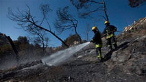 Telediario 1 Los Incendios Obligan A Desalojar A Decenas De Miles De