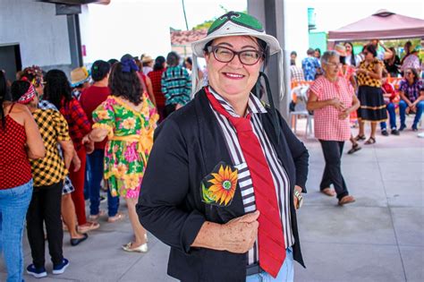 Idosos do Parque Janelas para o Rio festejam São João muito forró e