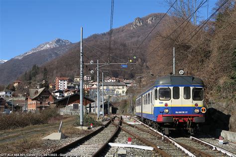 L Automotrice In Stazione Stagniweb