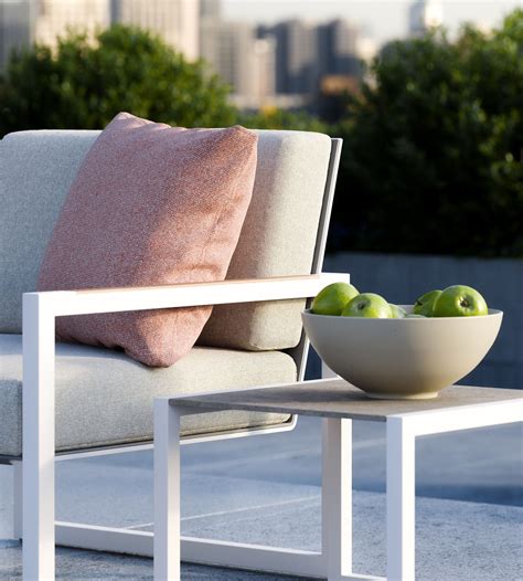 Ninix Lounge Er Gartensofa Aus Batyline Mit Kufengestell By Royal