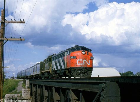 Railpictures Ca Bill Thomson Photo Cn Train Heads Westbound