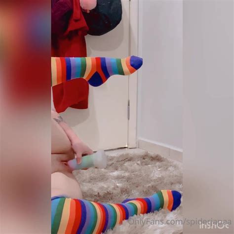 Spider Japa Naked Masturbating Her Pussy With A Rubber Dick Cnn Amador