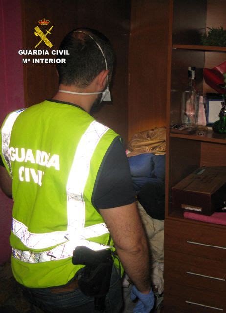 Guilas La Guardia Civil Desmantela Un Clan Familiar Dedicado A