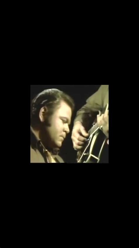 Roy Clark - Yesterday When I Was Young - 1969