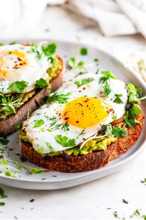 Avocado Egg Breakfast Toast - Aberdeen's Kitchen