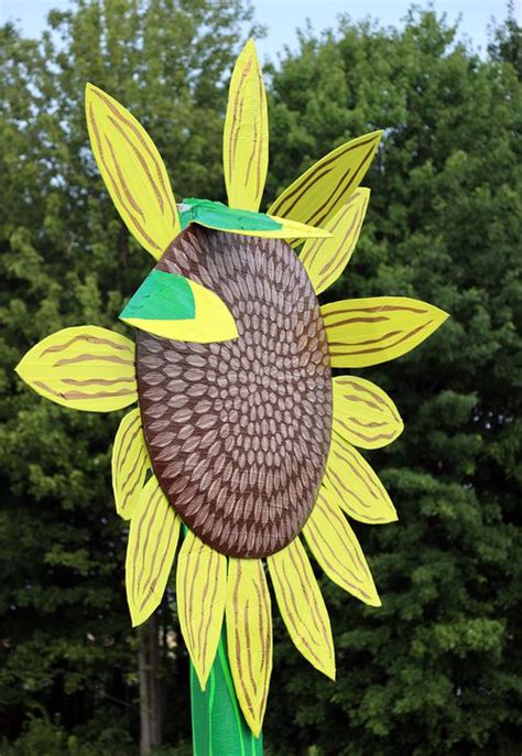 See 15 Big Duck Tape Sculptures Scattered Around Avon For Scavenger