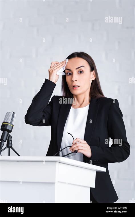 Public Speaking Hi Res Stock Photography And Images Alamy