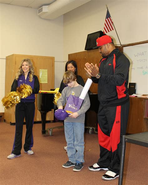 Viking Everson Griffen Visits Richfield Middle School | Richfield, MN Patch