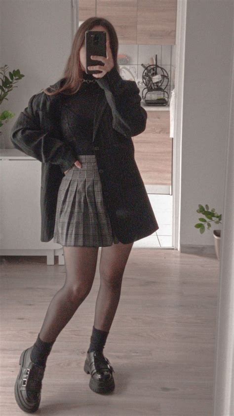 Dark Academia Outfit Abbigliamento