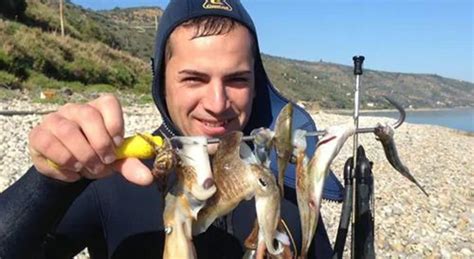 Morto Durante Una Battuta Di Pesca In Apnea Alle Eolie Giuseppe Aveva