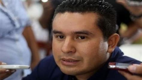 Otorgan amparo a ex alcalde de Medellín contra orden de aprehensión