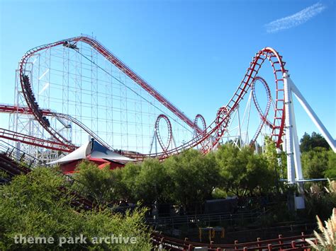 Viper at Six Flags Magic Mountain | Theme Park Archive