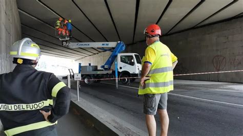 Il Tratto Della Padana Superiore Chiusa Al Traffico Per La Caduta Di