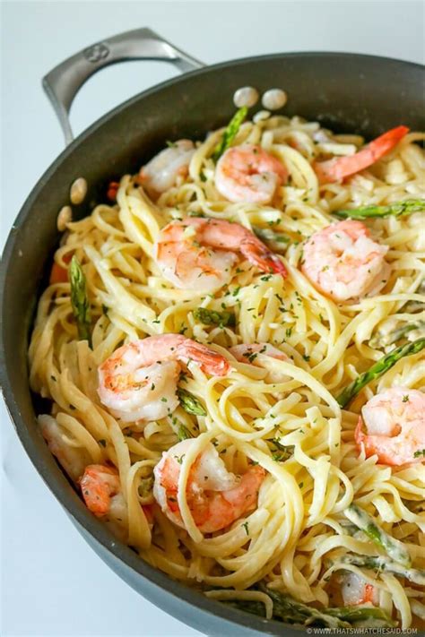 Shrimp Pasta In White Wine Sauce