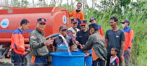 Atasi Krisis Air BPBD Mesuji Gerak Cepat Salurkan Air Bersih Ke