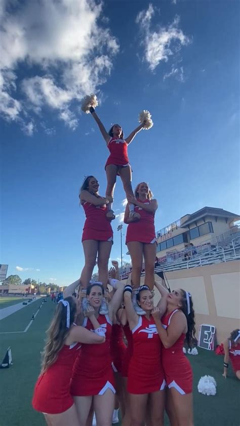 Cheer Pyramid Cheer Stunts Cheerleading Stunt Cheerleading Pyramid