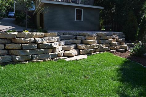 Limestone Retaining Wall & Steps - Sprout Landscape and Garden Design