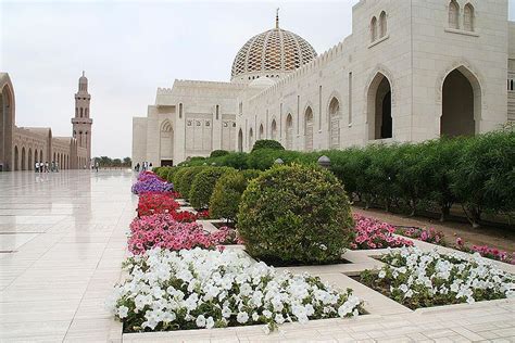 جامع السلطان قابوس الاكبر في عمان المرسال