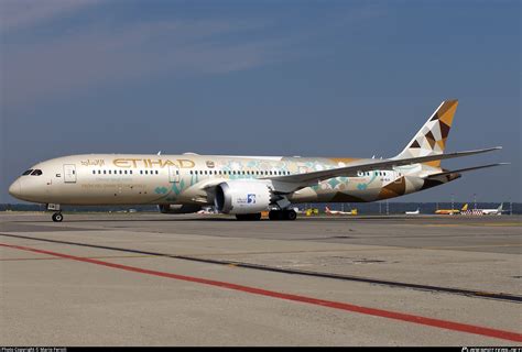 A Bln Etihad Airways Boeing Dreamliner Photo By Mario Ferioli