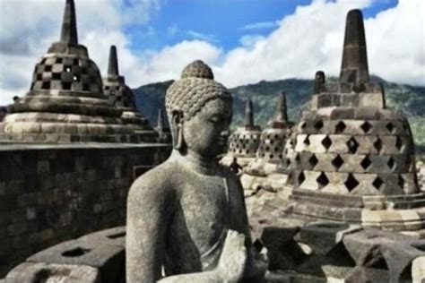 Borobudur Prambanan Bromo Tumpaksewu Ijen Bali Alle Eingänge zur