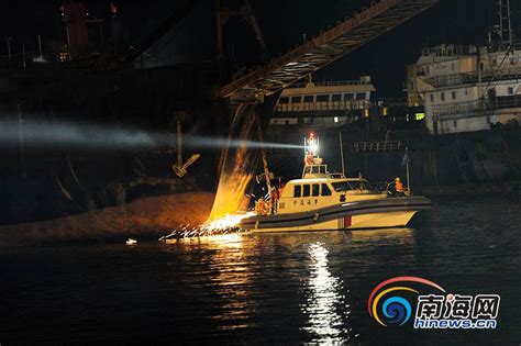 三亚南山港一艘工程船海上起火 多部门救援无人员伤亡 新闻中心 南海网