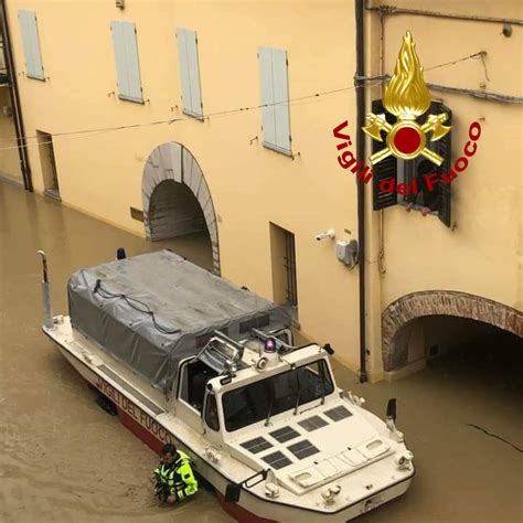 Alluvione In Emilia Romagna Tra I Soccorritori Anche Una Squadra Dei