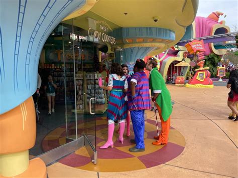 Photos Video Meet The Whos Of Whoville In Seuss Landing At