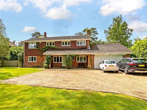 4 Bed Detached House For Sale In Sheethanger Lane Felden Hemel