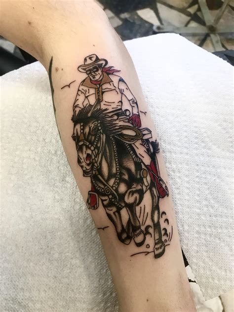 Bandit made by @Ceilidhwatson at Downtown Tattoo in New Orleans : r/traditionaltattoos