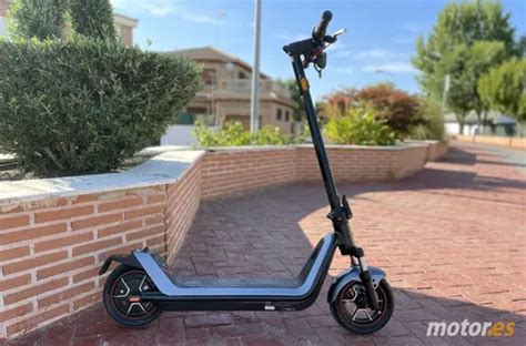 Probamos el NIU KQi 300X un patinete eléctrico potente y sofisticado