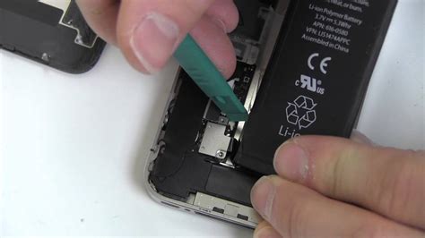 How To Replace Your Apple Iphone 4s Battery Youtube