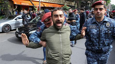 Armenia Detains Hundreds Of Anti Govt Protesters As Opposition Calls