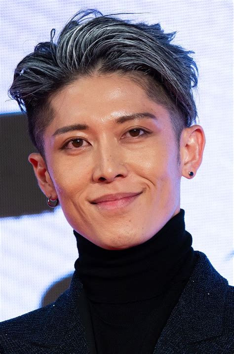 Mens Perm World Handsome Man Japanese Fashion Designers Miyavi