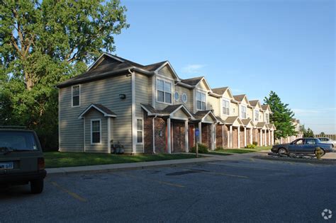 Courtside Townhomes Apartments Lawrence Ks