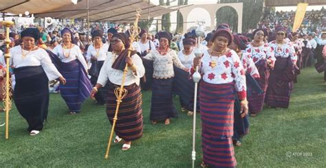 Tchaoudjo fête traditionnelle Adossa Gadao la danse féminine Kosso