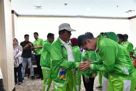 Gubernur Ansar Lepas Peserta Fornas Vii Ke Bandung Prokepri