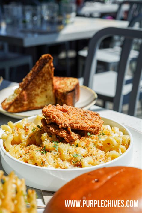 Tap Barrel Brentwood New Spot In Burnaby For Casual Comfort Food