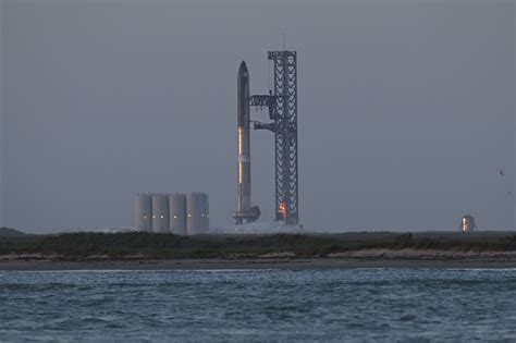 Spacex Scrubs Starships Orbital Launch Due To Booster Valve Issue