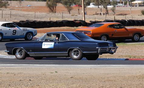 Buick Riviera All Historic Race Meeting Mallala Geoff Nowak