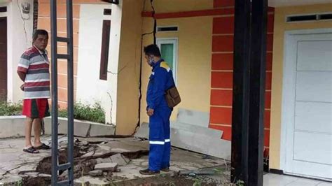 Pergerakan Tanah Di Pamarican Ciamis Meluas Rumah Rusak