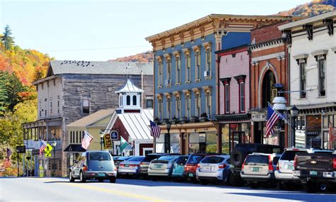 12 Most Charming Towns in Vermont {2023 Travel Guide) – Trips To Discover