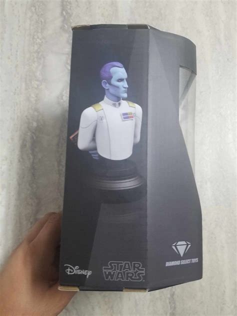 Diamond Select Toys Star Wars Rebels Grand Admiral Thrawn Scale Mini