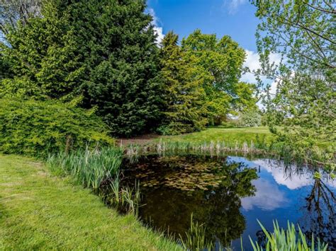 Pond Cottage Ledsham Village Pond Cottage Ledsham Village In Chester