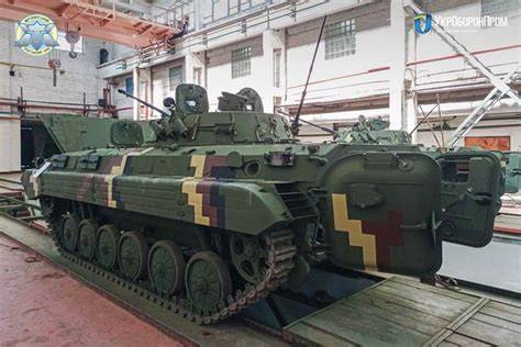 БМП-2 для ВСУ получили "модный" камуфляж и траки украинского производства