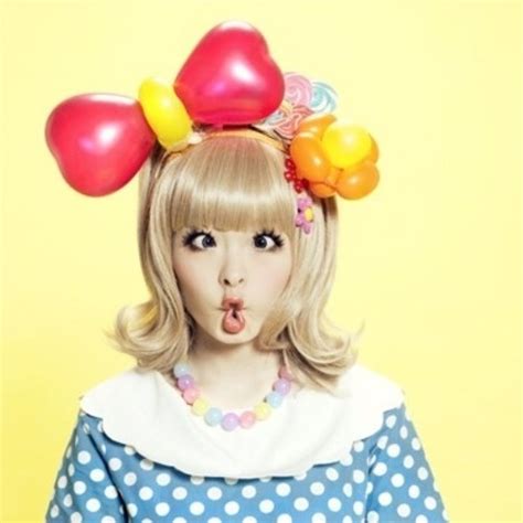 Kyary Pamyu Pamyu Tsukema Tsukeru