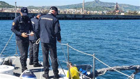 Pesca Abusiva Nel Golfo Di Napoli Fermati Tra Il Lungomare Di Via