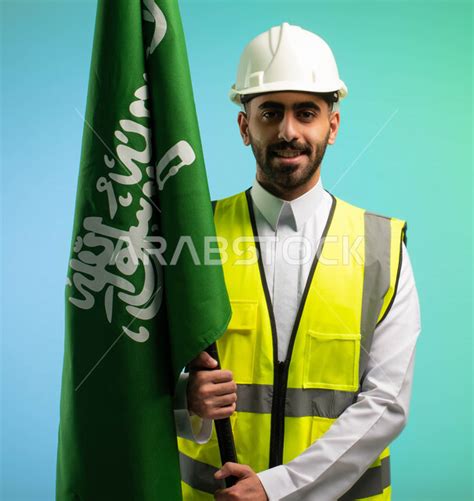 Saudi Arabian Gulf Engineer Working In The Field Of Engineering