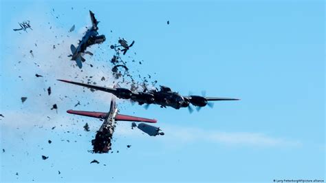 Aviones De La Segunda Guerra Mundial Chocan En Dallas Dw