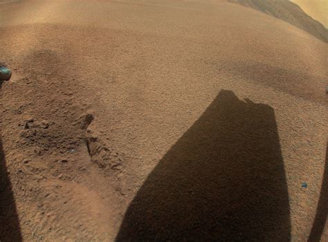 Ingenuity Spots The Shadow Of Its Damaged Rotor Blade Nasa Jet